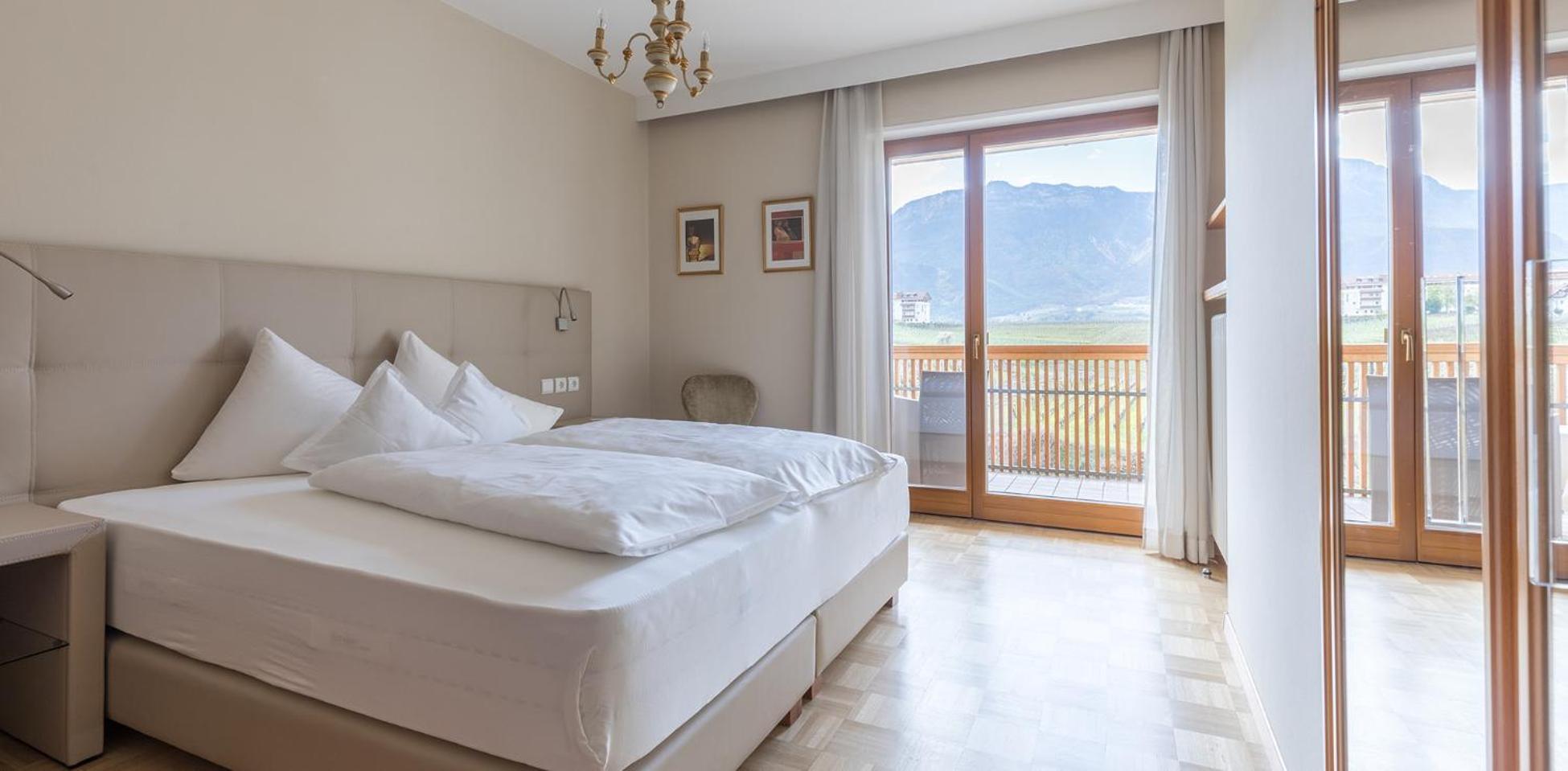 Hotel Girlanerhof Eppan an der Weinstraße Exteriör bild